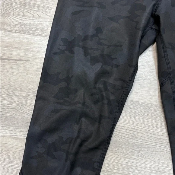 Lululemon Run: Inspire Crop II *All Luxtreme Savasana Camo 20cm Black Sz 6! - Picture 5 of 11